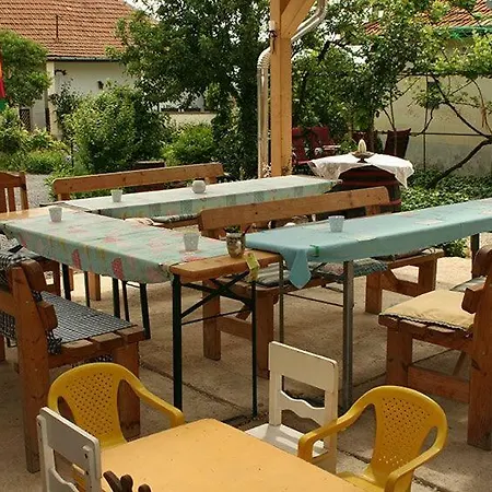 Povanszki Romatika Vendeghaz * Tarcal